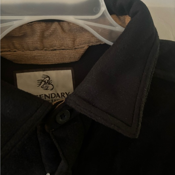 LEGENDARY WHITETAILS BLACK FLEECE JACKET. - Picture 4 of 6